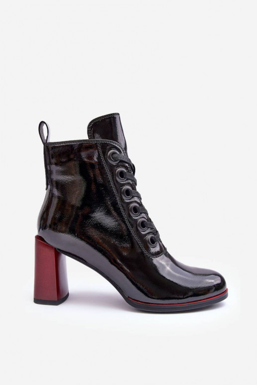 Botins com cadarço e salto efeito patente em preto S.Barski