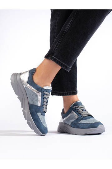 Calçados esportivos azuis 2