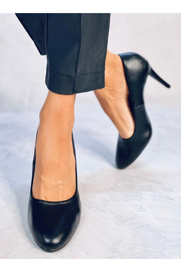 Sapatos clássicos na cor preta LINDY BLACK 2