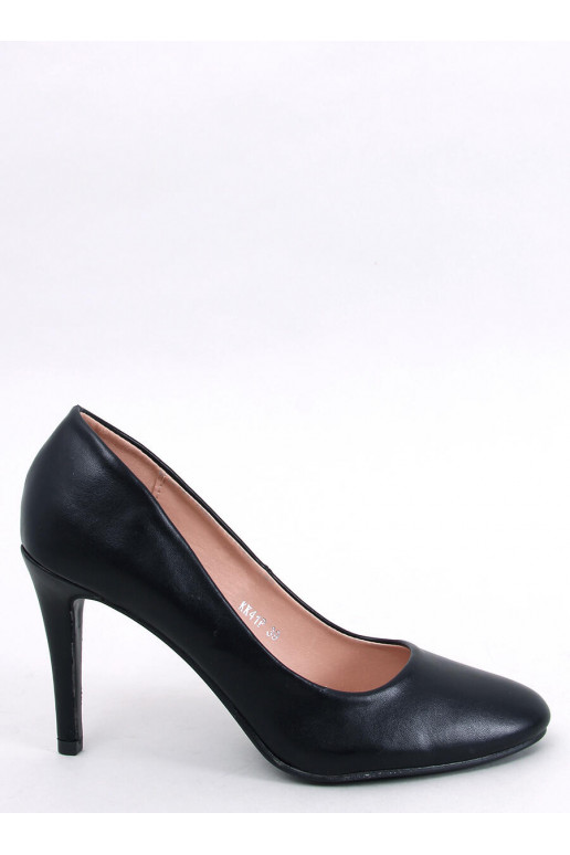 Sapatos clássicos na cor preta LINDY BLACK
