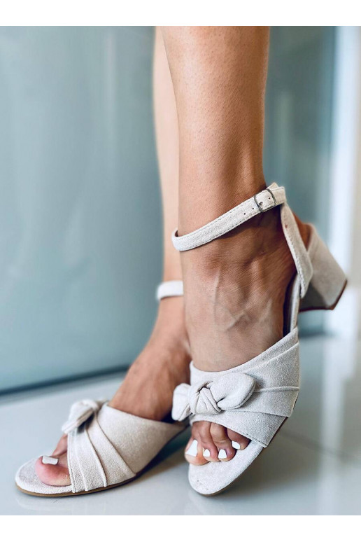 Sandálias elegantes de salto alto GISELLE BEIGE