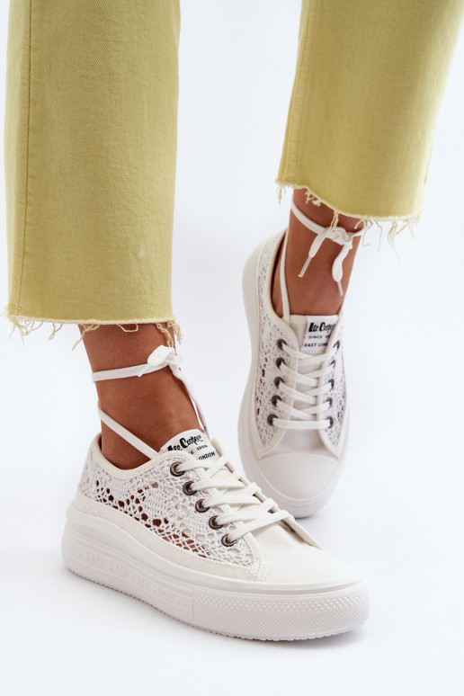 Sapatos de lazer com motivos de renda na cor branca Lee Cooper