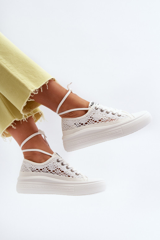 Sapatos de lazer com motivos de renda na cor branca Lee Cooper