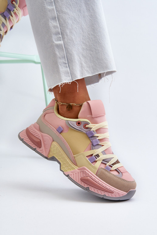 Sapatos Snekersy com sola enorme na... Sapatos Snekersy com sola enorme na...