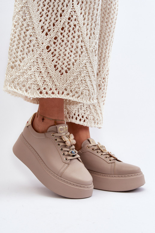 Modelo de tênis com lindos detalhes CheBello 4292 bege