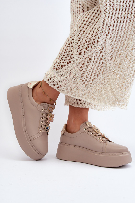 Modelo de tênis com lindos detalhes CheBello 4292 bege