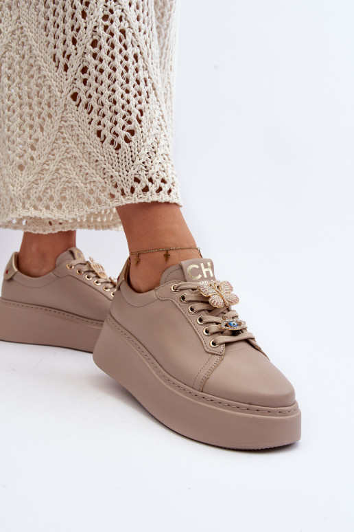Modelo de tênis com lindos detalhes CheBello 4292 bege