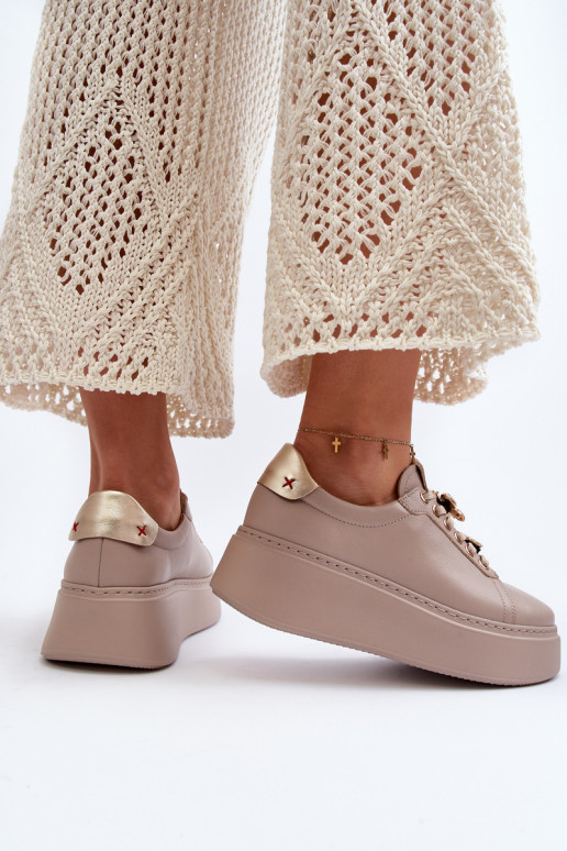 Modelo de tênis com lindos detalhes CheBello 4292 bege