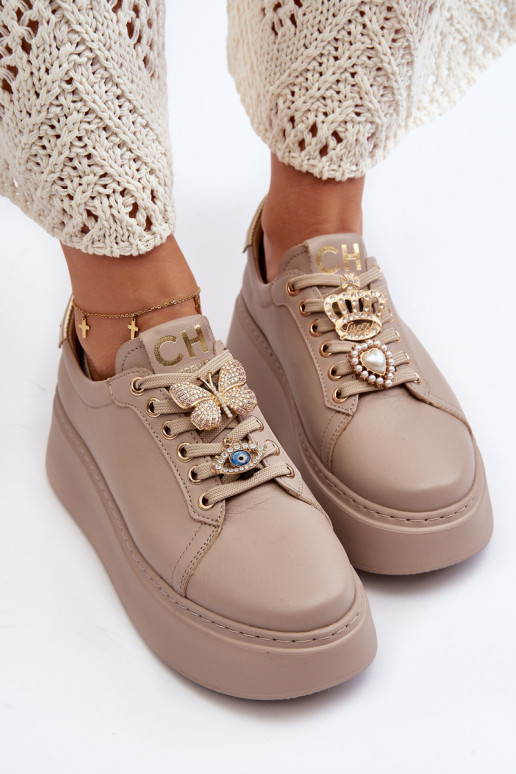 Modelo de tênis com lindos detalhes CheBello 4292 bege