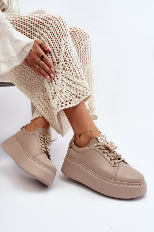 Modelo de tênis com lindos detalhes CheBello 4292 bege