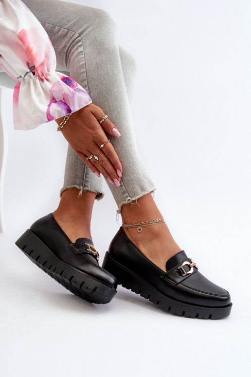 Mocassins femininos com sola dourada com enfeites na cor preta Kaldina