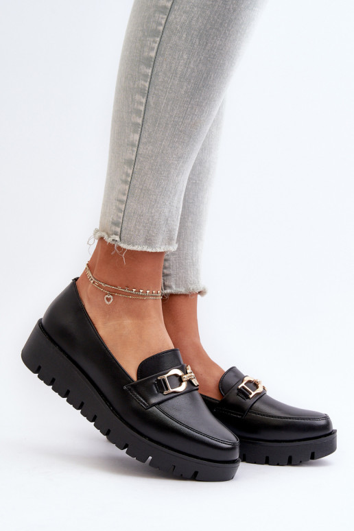 Mocassins femininos com sola dourada com enfeites na cor preta Kaldina
