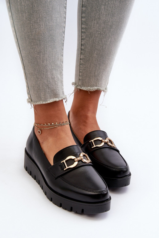 Mocassins femininos com sola dourada com enfeites na cor preta Kaldina