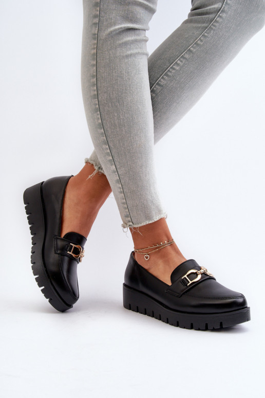 Mocassins femininos com sola dourada com enfeites na cor preta Kaldina