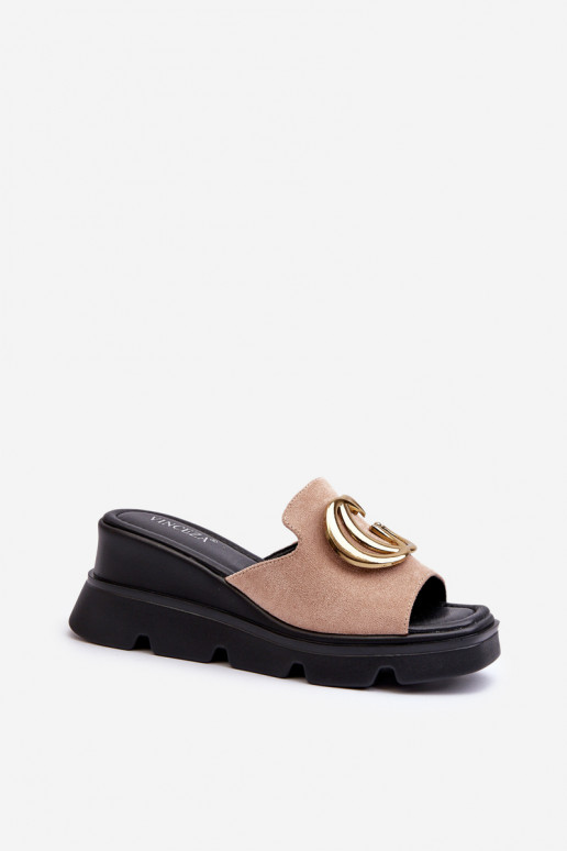 Chinelos femininos bege Iaria Chinelos femininos bege Iaria