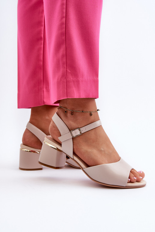 Sandálias femininas de salto baixo na... Sandálias femininas de salto baixo na...