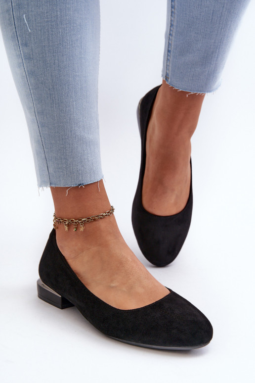 Sapatos femininos de camurça com salto baixo na cor preta Sergio Leone
