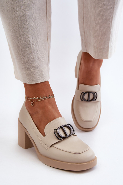 Sapatos de salto com enfeites bege Nedarea