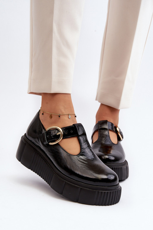 Sapatos plataforma de couro envernizado em preto Zazoo