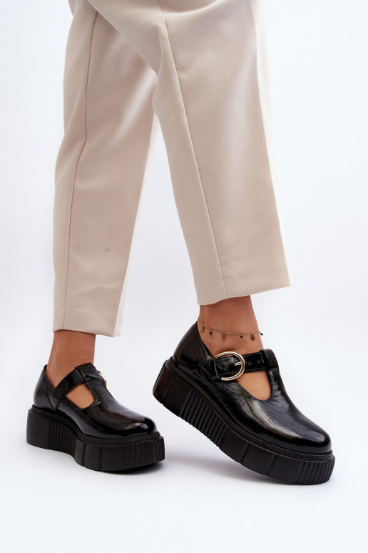 Sapatos plataforma de couro envernizado em preto Zazoo