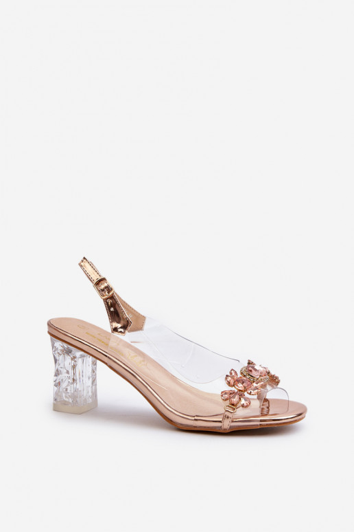 Sandálias de salto elegante com lindos detalhes em ouro rosa D&A