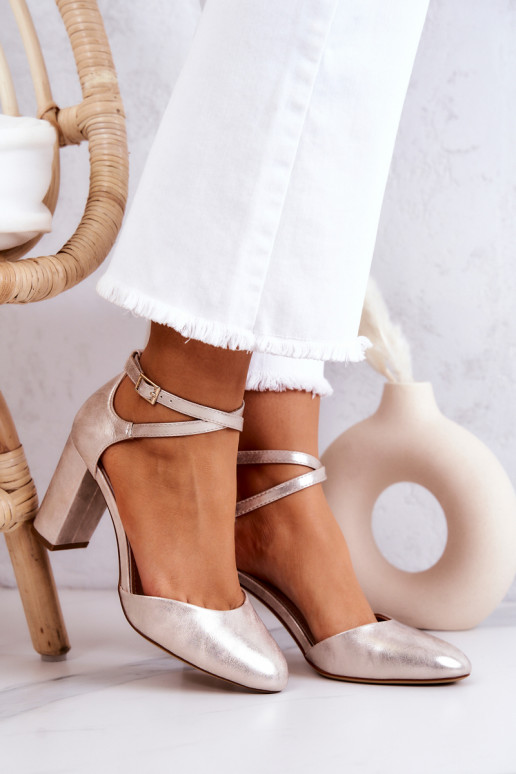 Sapatos com salto Sergio Leone dourado Sapatos com salto Sergio Leone dourado