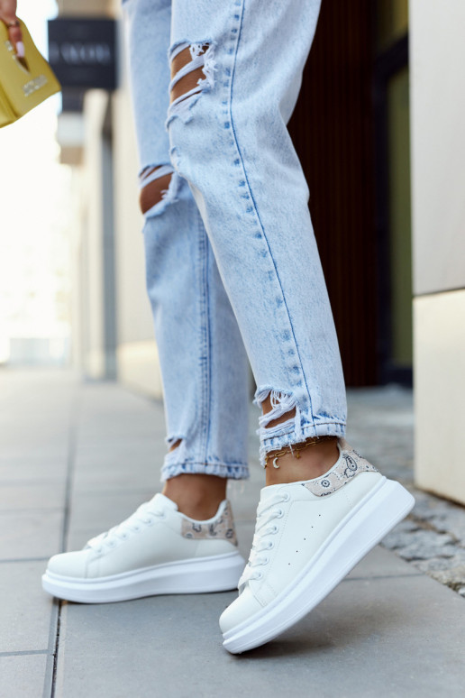 Modelo clássico de calçado esportivo... Modelo clássico de calçado esportivo...