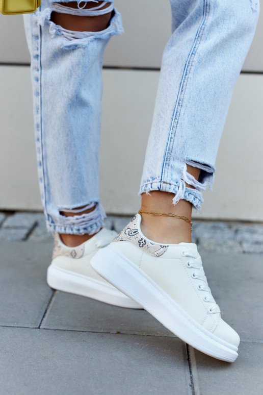 Modelo clássico de calçado esportivo... Modelo clássico de calçado esportivo...