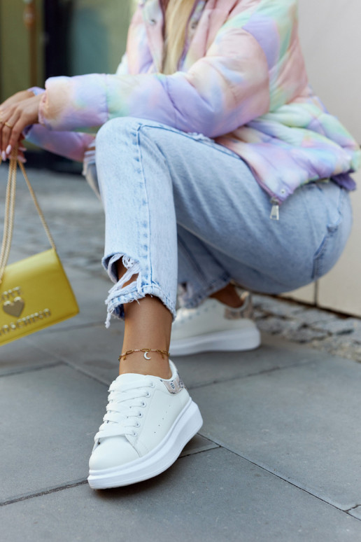 Modelo clássico de calçado esportivo... Modelo clássico de calçado esportivo...