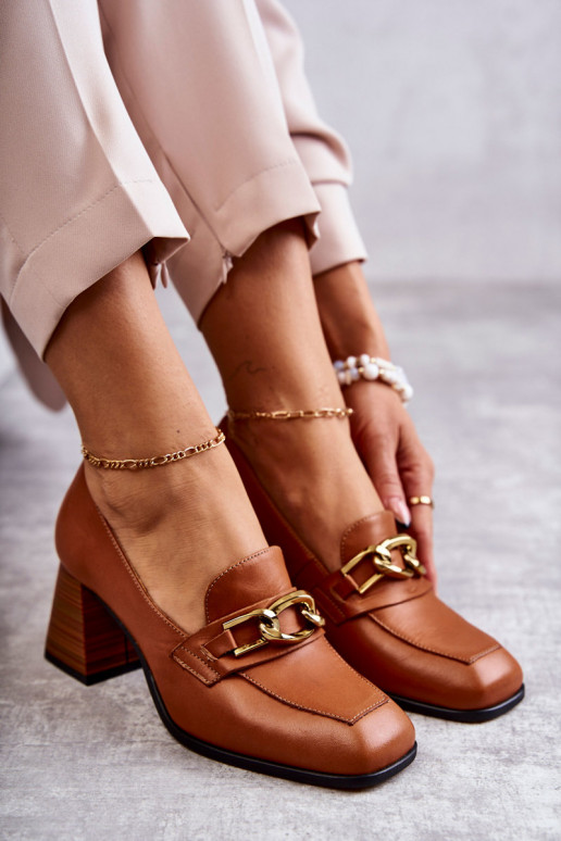 Sapatos com correntes Laura Messi marrom