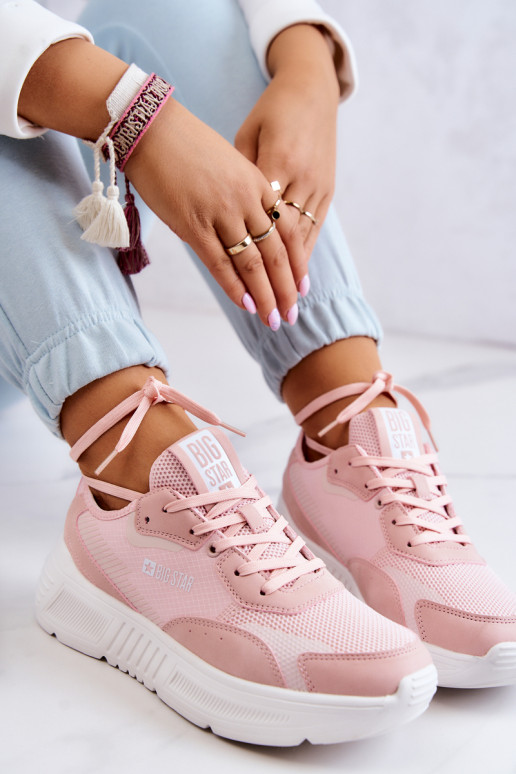 Modelo de tênis da moda sapatos Big... Modelo de tênis da moda sapatos Big...