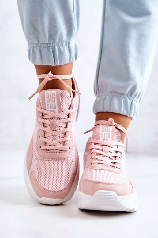 Modelo de tênis da moda sapatos Big... Modelo de tênis da moda sapatos Big...