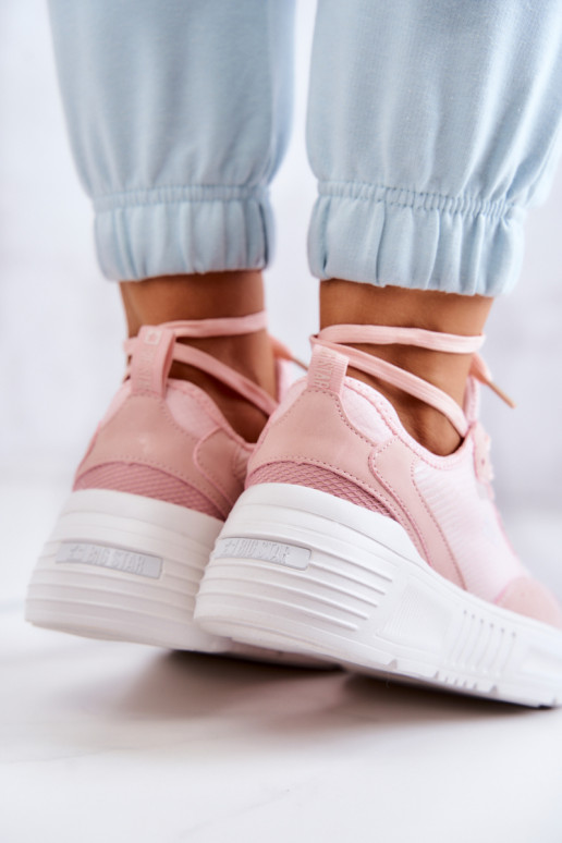 Modelo de tênis da moda sapatos Big... Modelo de tênis da moda sapatos Big...