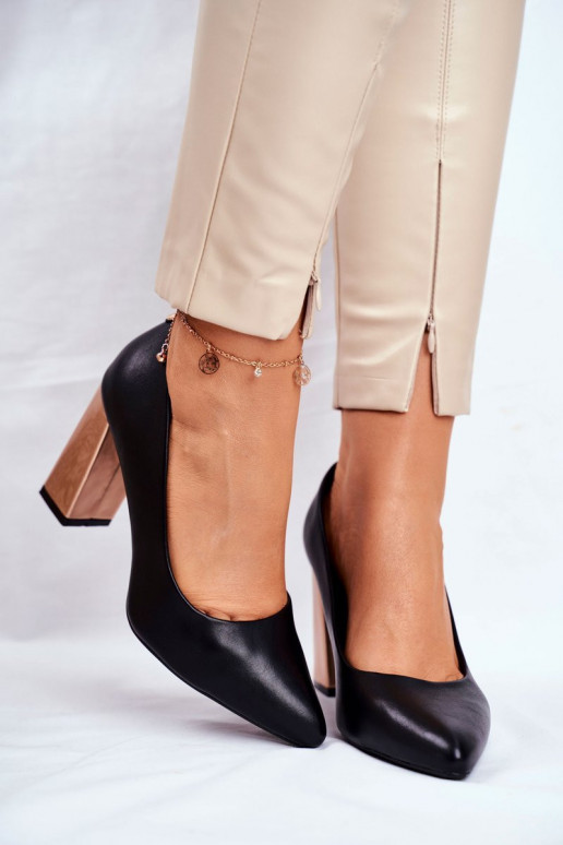Sapatos de modelo clássico com salto decorado de Sergio Leone