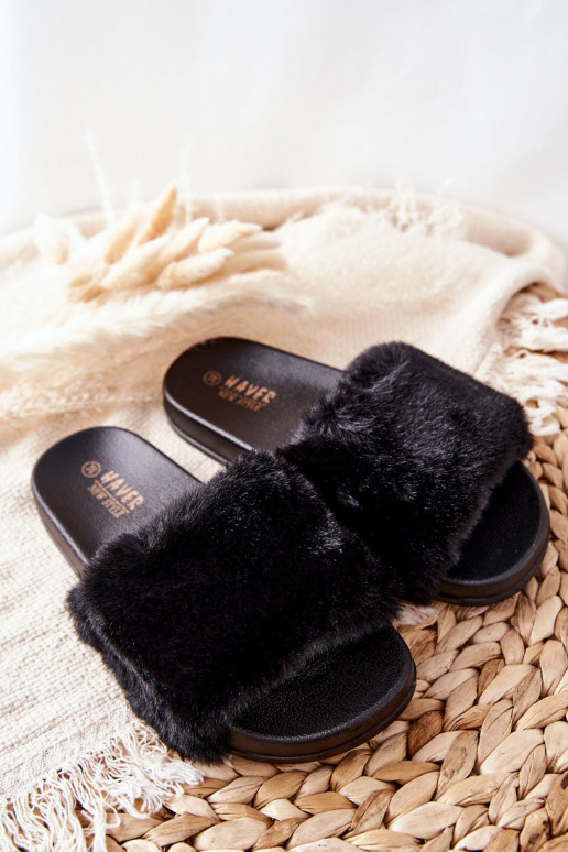 Chinelos com pêlo na cor preta Belmondo Chinelos com pêlo na cor preta Belmondo