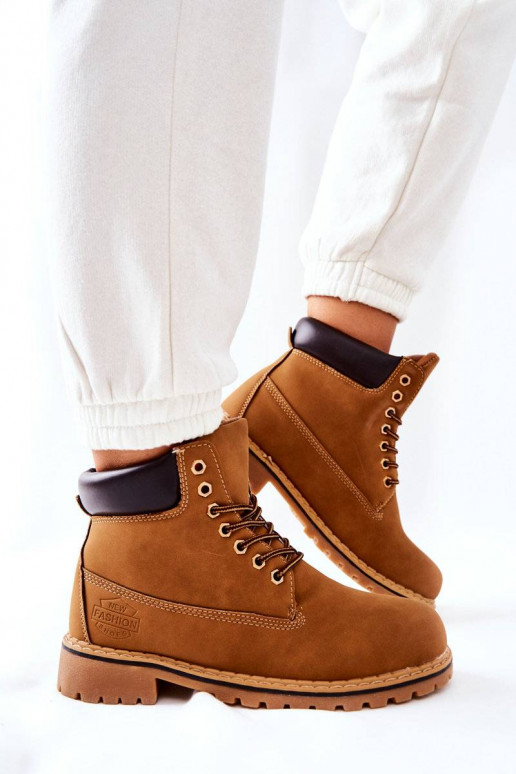 Os sapatos são bege aquecidos Crush