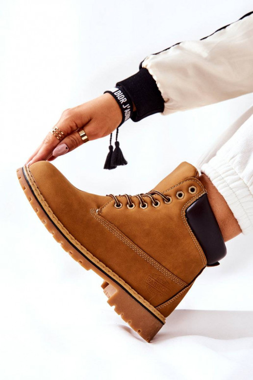 Os sapatos são bege aquecidos Crush