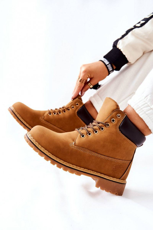 Os sapatos são bege aquecidos Crush