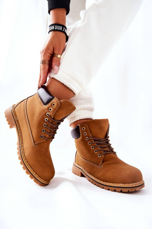 Os sapatos são bege aquecidos Crush