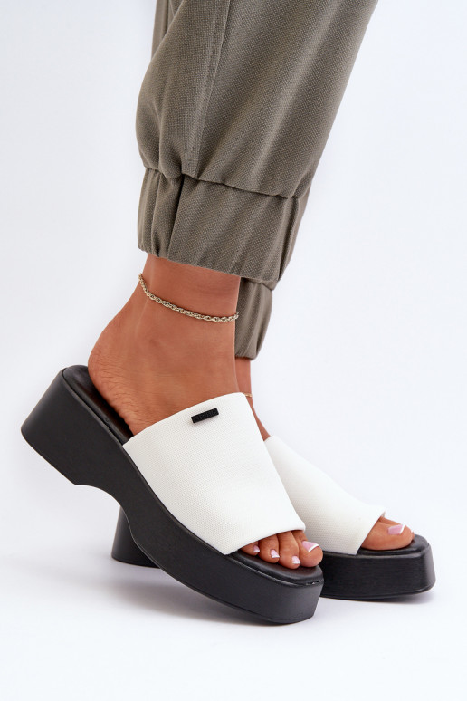 Chinelos femininos Big Star cor branca