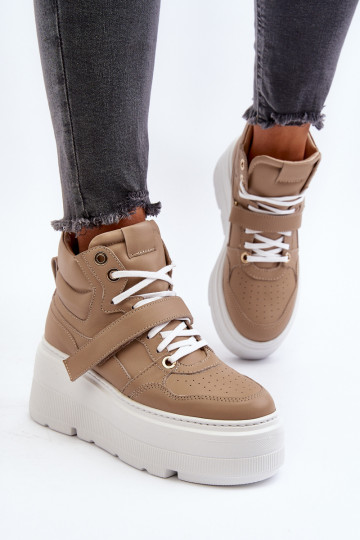 Sapatos modelo Zazoo...