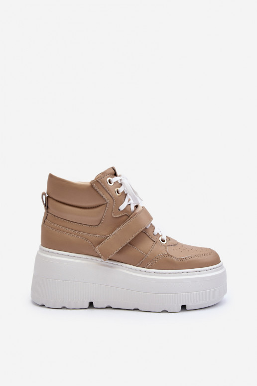 Sapatos modelo Zazoo Sneakers na cor bege