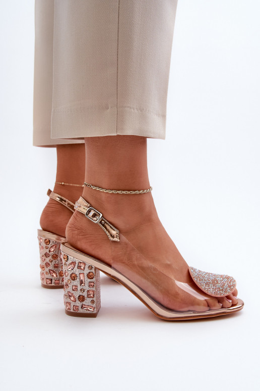 Sandálias com salto rosa ouro D&A