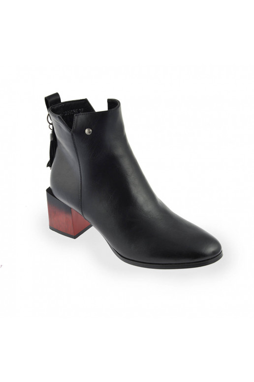 Botas com salto grosso, cor preta Potocki