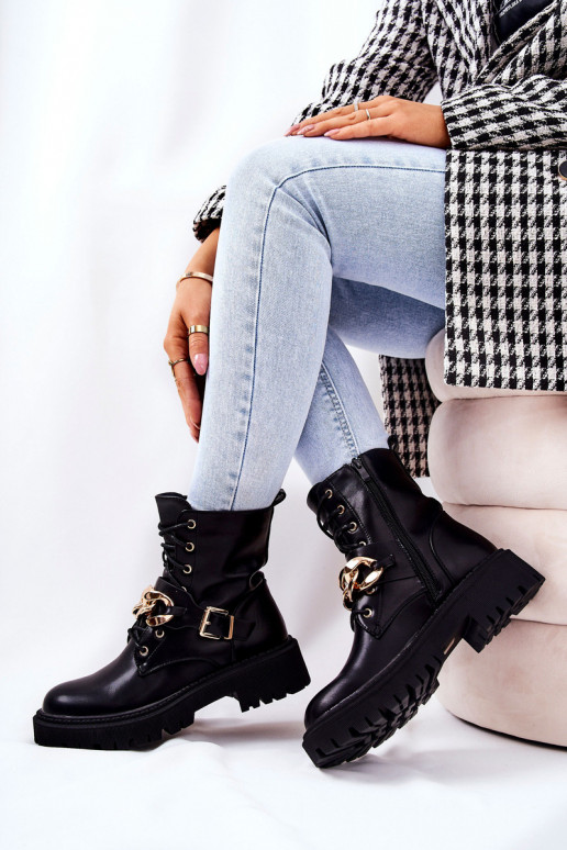 Sapatos femininos com corrente na cor preta