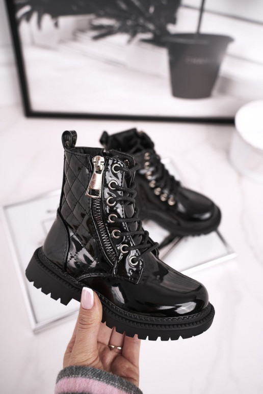 Botas femininas lacadas em preto