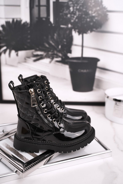 Botas femininas lacadas em preto