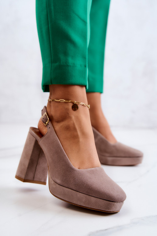Sapatos de camurça bege