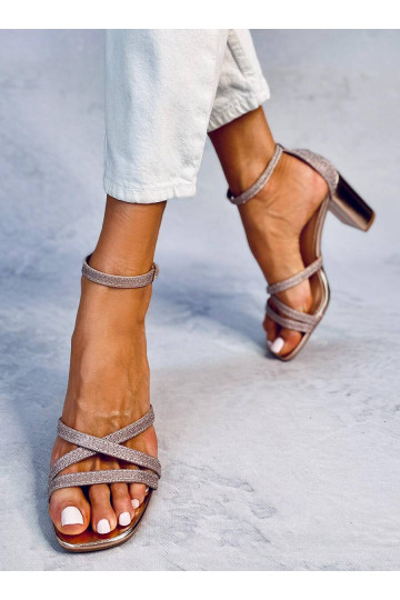 Sandálias elegantes de... 2