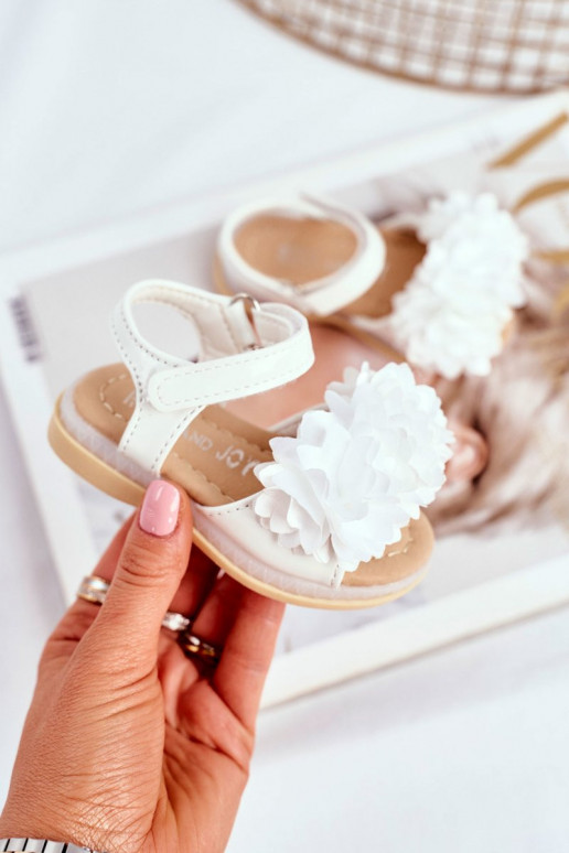 Sandálias infantis com flores na cor... Sandálias infantis com flores na cor...